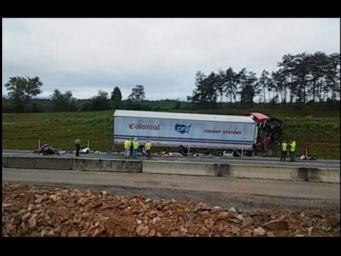 2 WRECKS INVOLVING SEMI-TRUCKS CLOSE DOWN PORTION OF WESTBOUND I-40 IN CUMBERLAND COUNTY