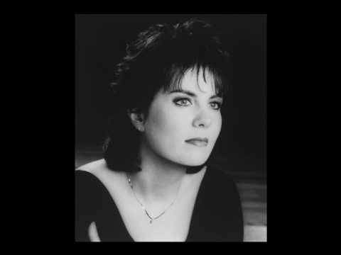 COUNTRY SINGER HOLLY DUNN DIES AFTER CANCER BATTLE