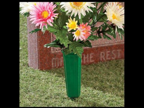 CITY OF CROSSVILLE WILL ALLOW "OUT OF VASE" PERIOD FOR FLOWERS AT CITY CEMETERY
