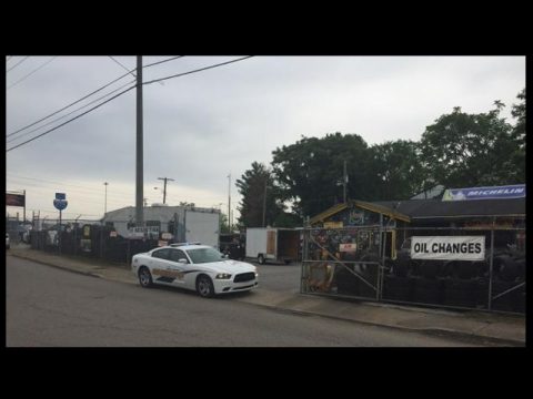 AUTHORITIES RAID KNOXVILLE TIRE BUSINESS