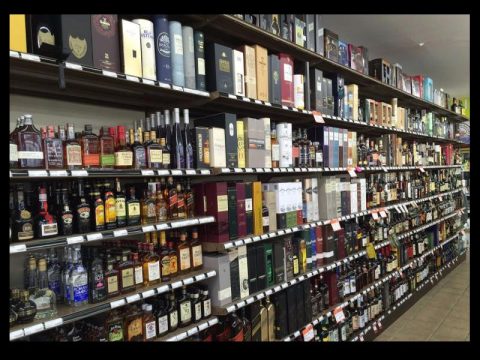 TENNESSEE LAWMAKERS PUSH FOR SUNDAY WINE & LIQUOR SALES