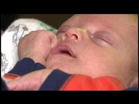 MOTHER GIVES BIRTH TO HEALTHY BABY ALONG I-40